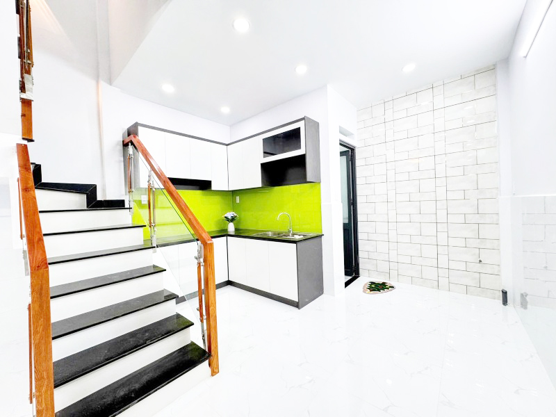 Bán nhà đường Chiến lược Chính chủ hẻm XE HƠI 4m THÔNG 32m2